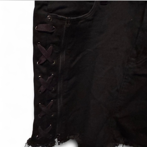 Blank NYC Black Mini Skirt  with zip/ lace up sides size 28 - Picture 4 of 7